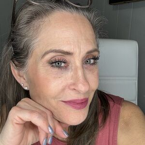 Meet your Posher, Doddi